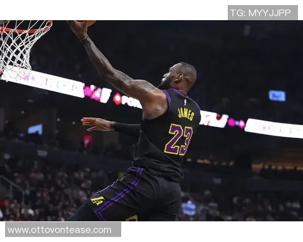 2006年1月23日猛龙与湖人激战回顾精彩瞬间与球星表现分析